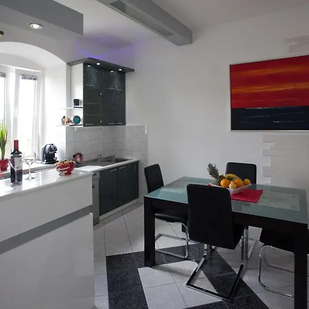 And Perfect Dream In 4* Split